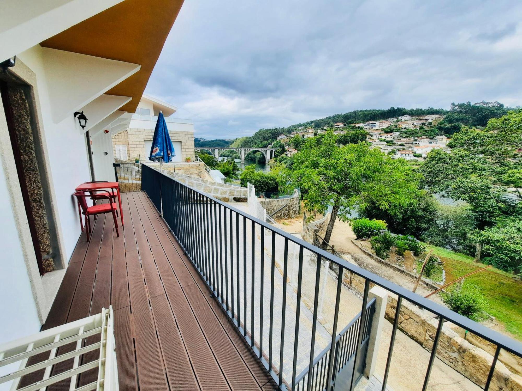 Burguesinha Al Entre-Os-Rios Apartment Екстериор снимка